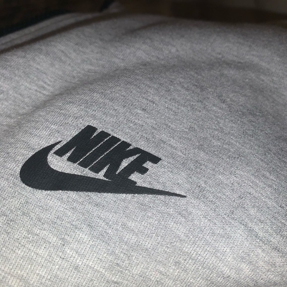 Nike hoodie - Picture 2 of 4